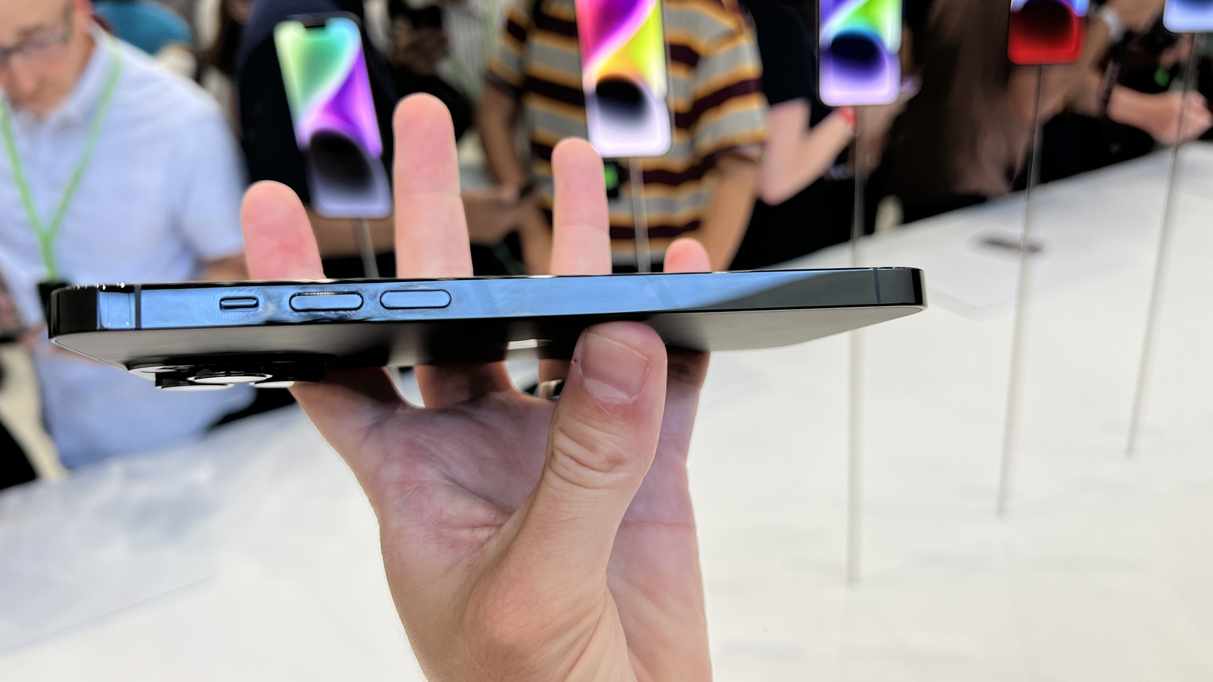 iPhone 14 xach tay My anh 2