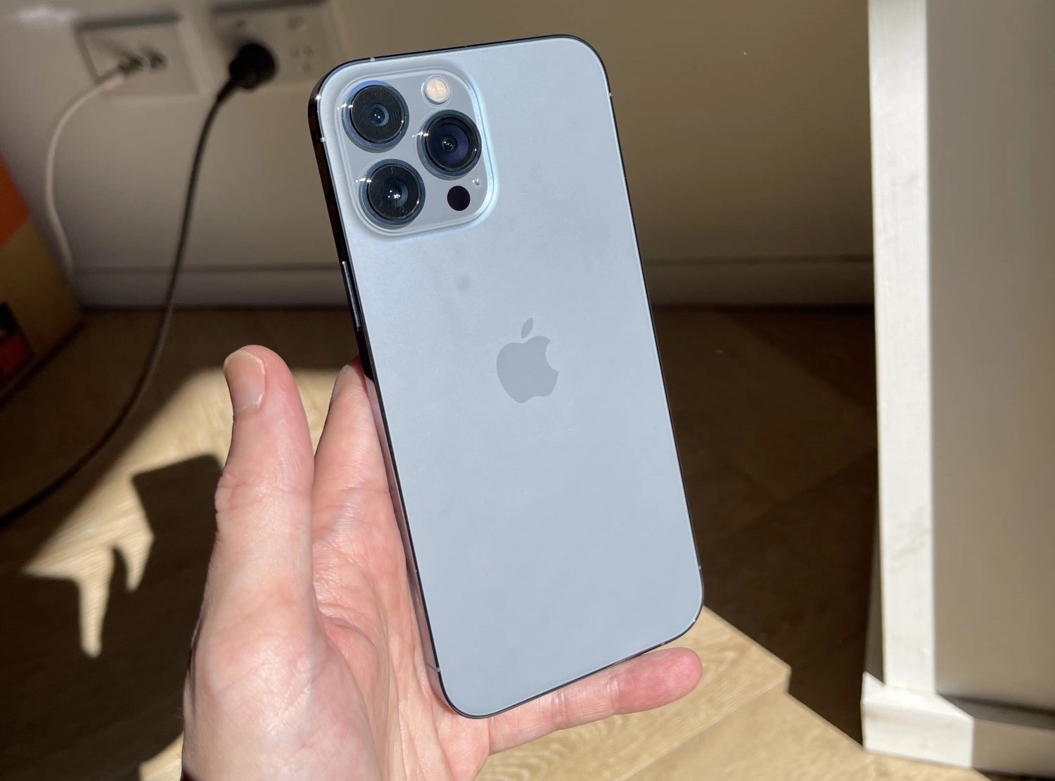 iPhone 13 Pro/Pro Max chinh hang tai Viet Nam sap het hang hinh anh