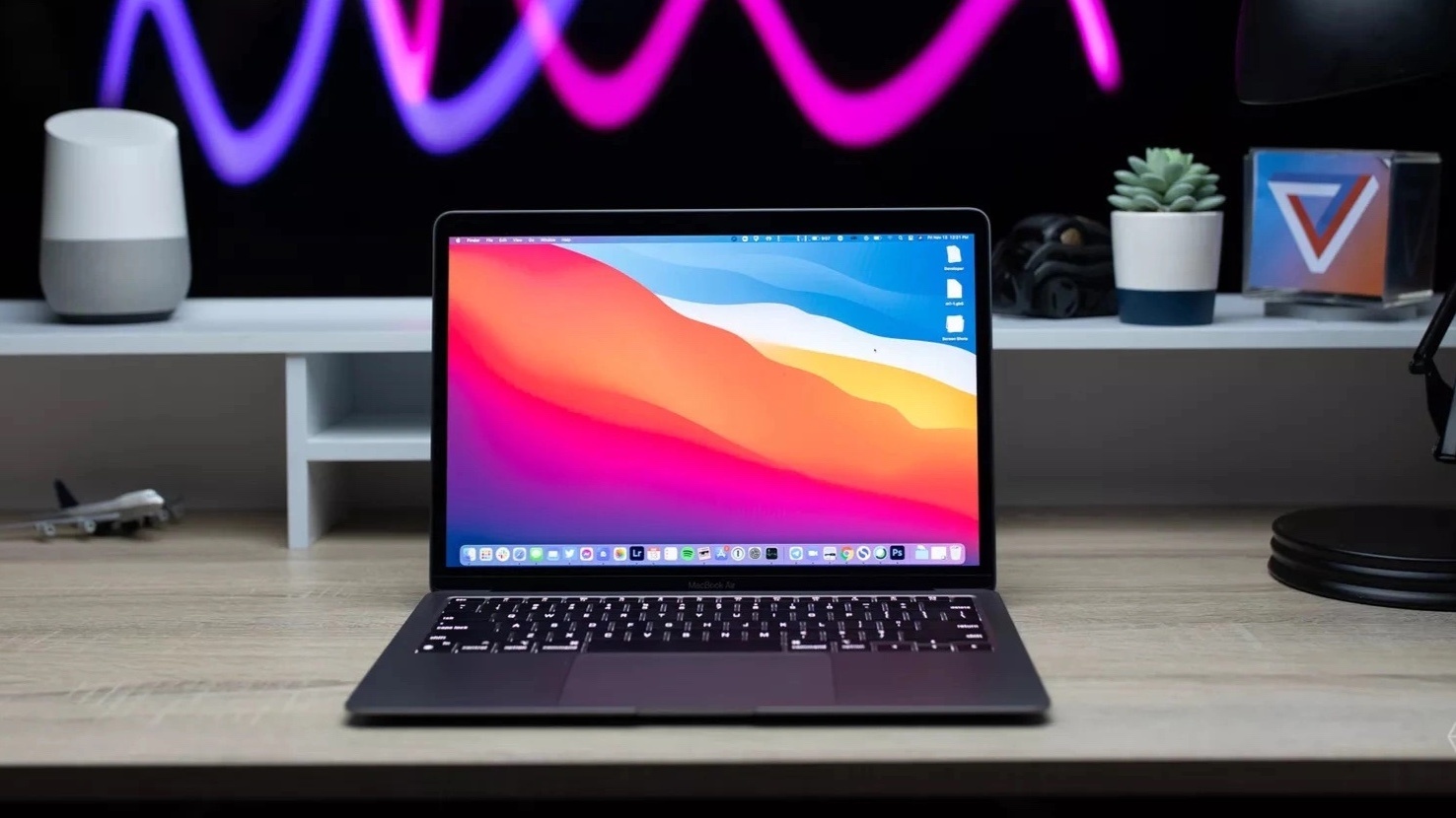 MacBook Air M1 bat ngo tang gia tai Viet Nam hinh anh