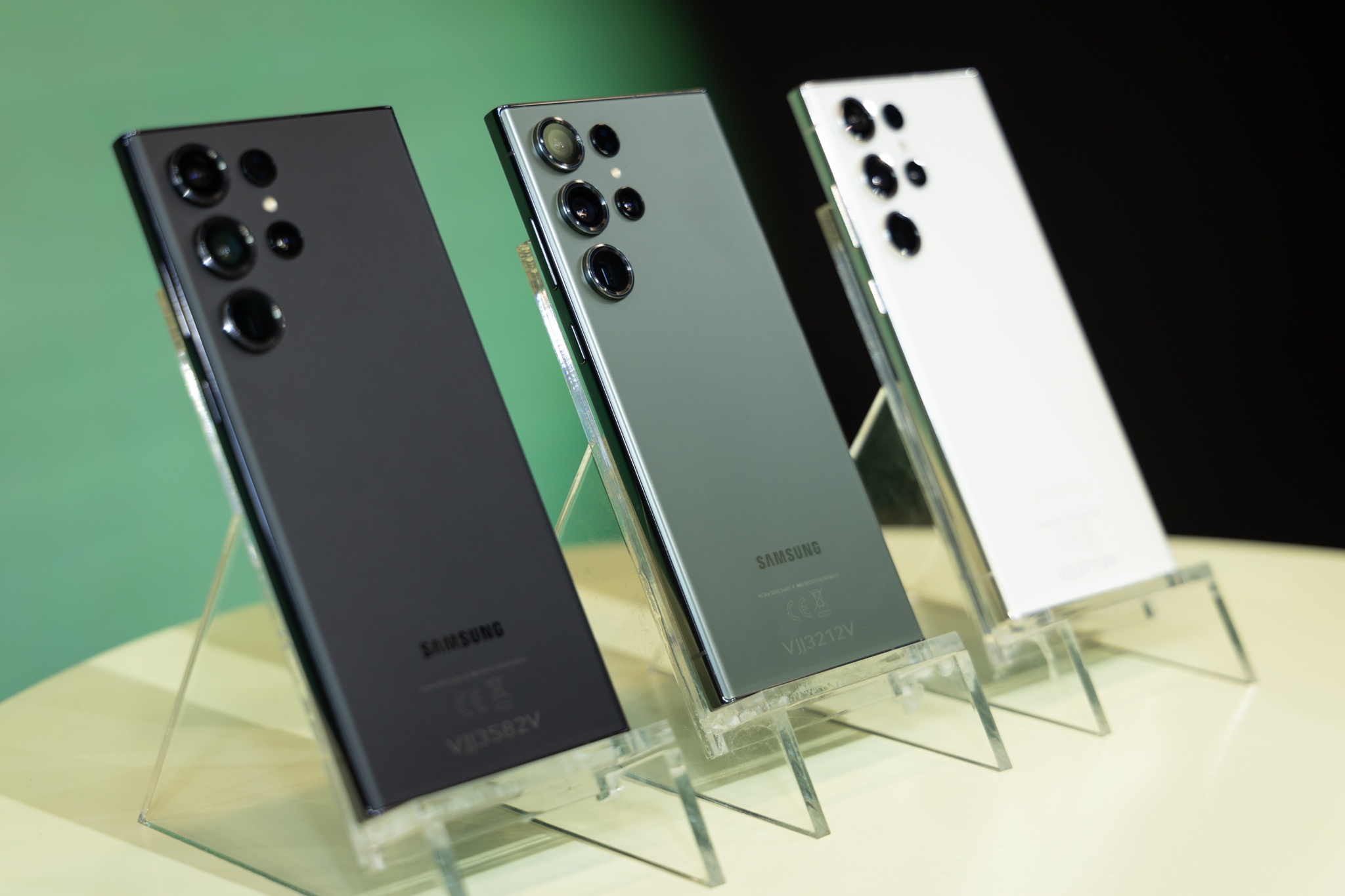 Thach thuc cua S23 anh 1