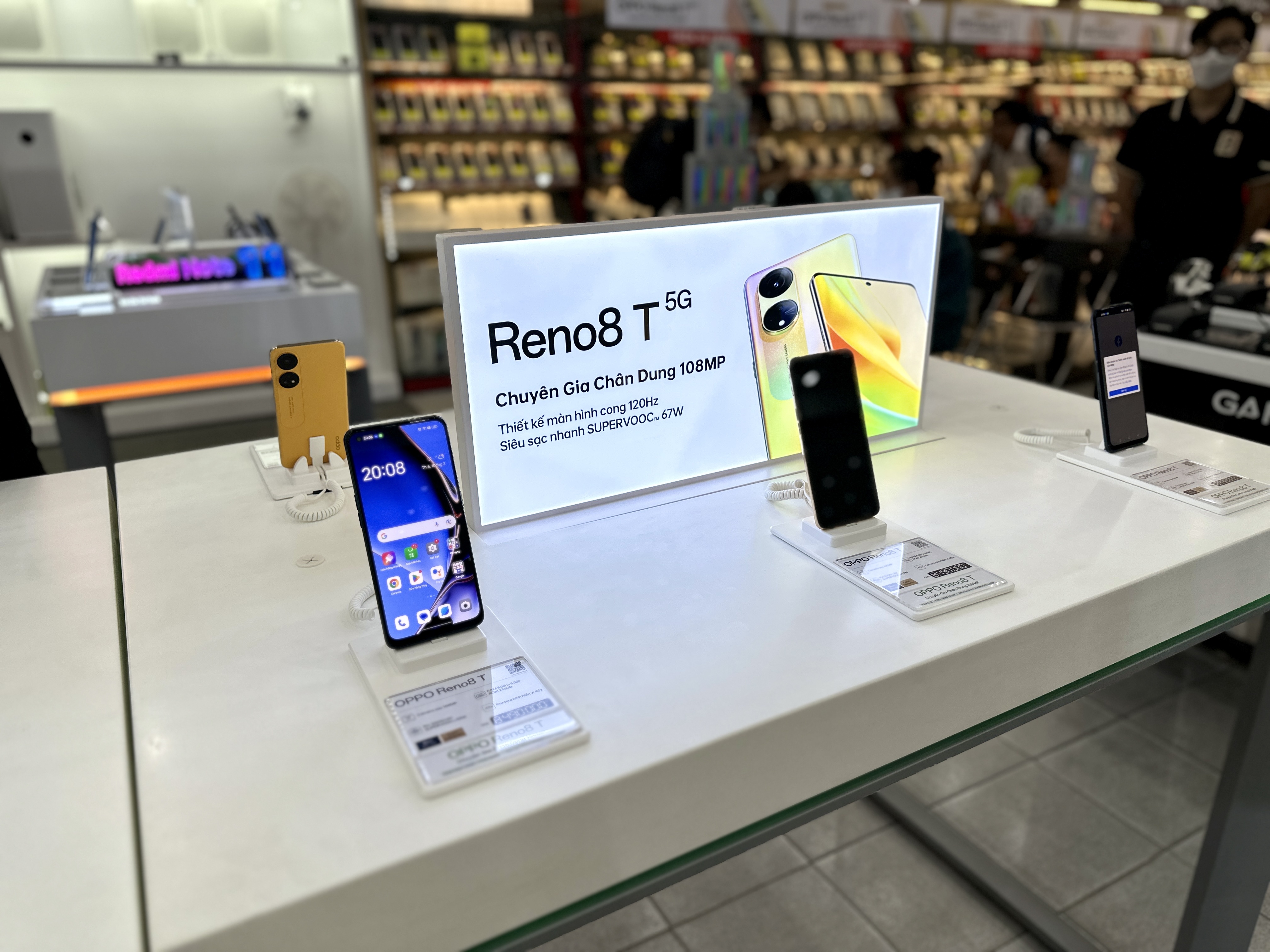 ra mat smartphone anh 3