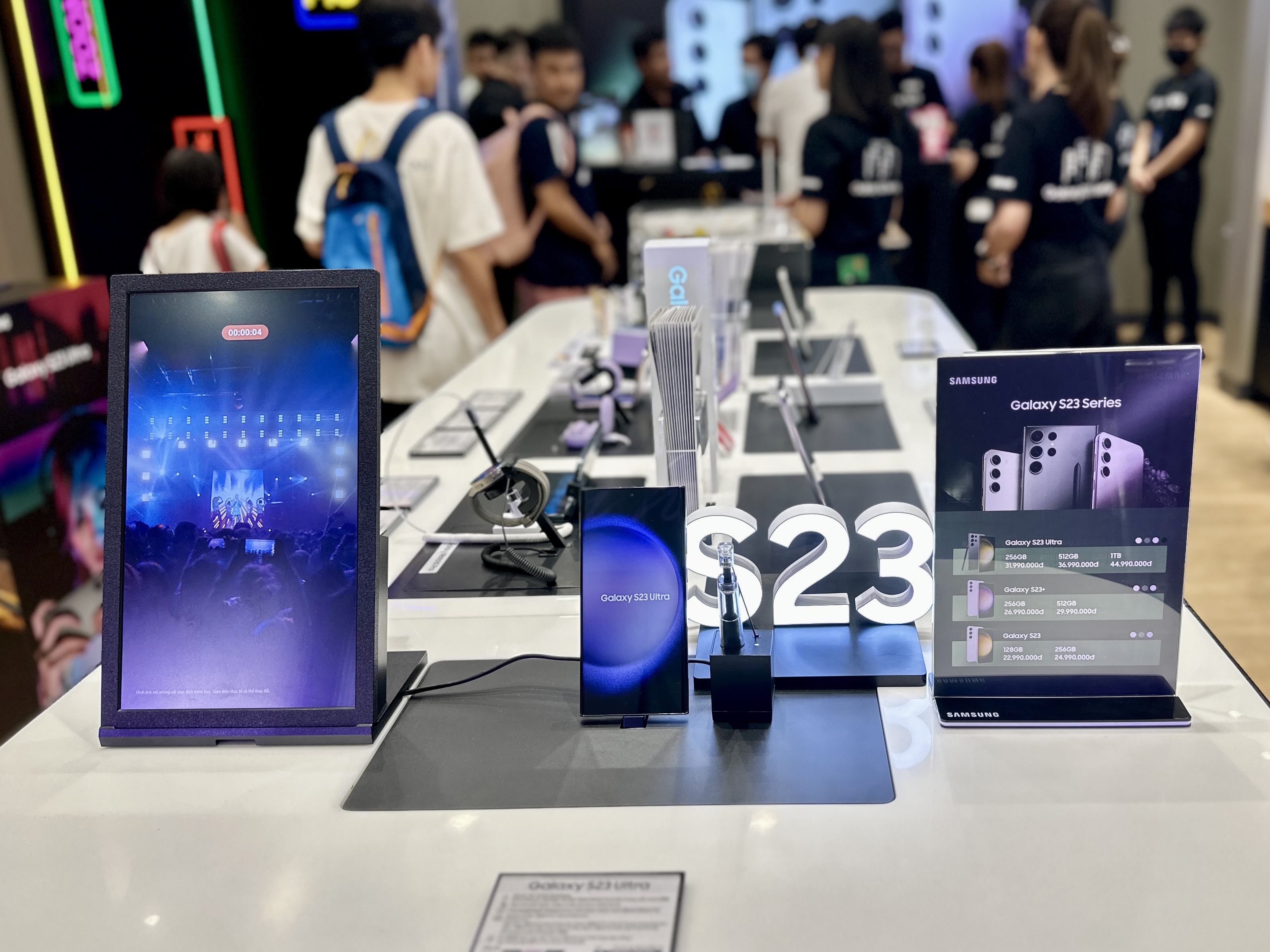 Dien thoai khong con la nhom hang co kim ngach xuat khau cao nhat hinh anh