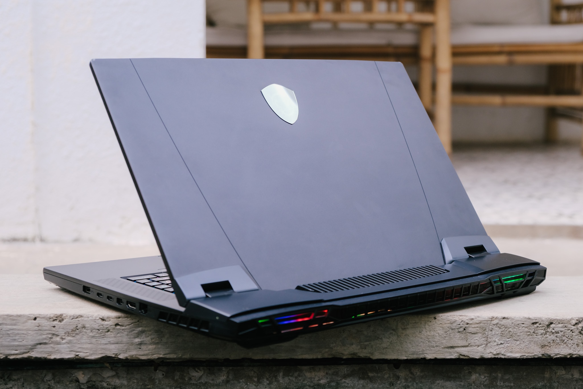 Laptop MSI GT77 anh 15