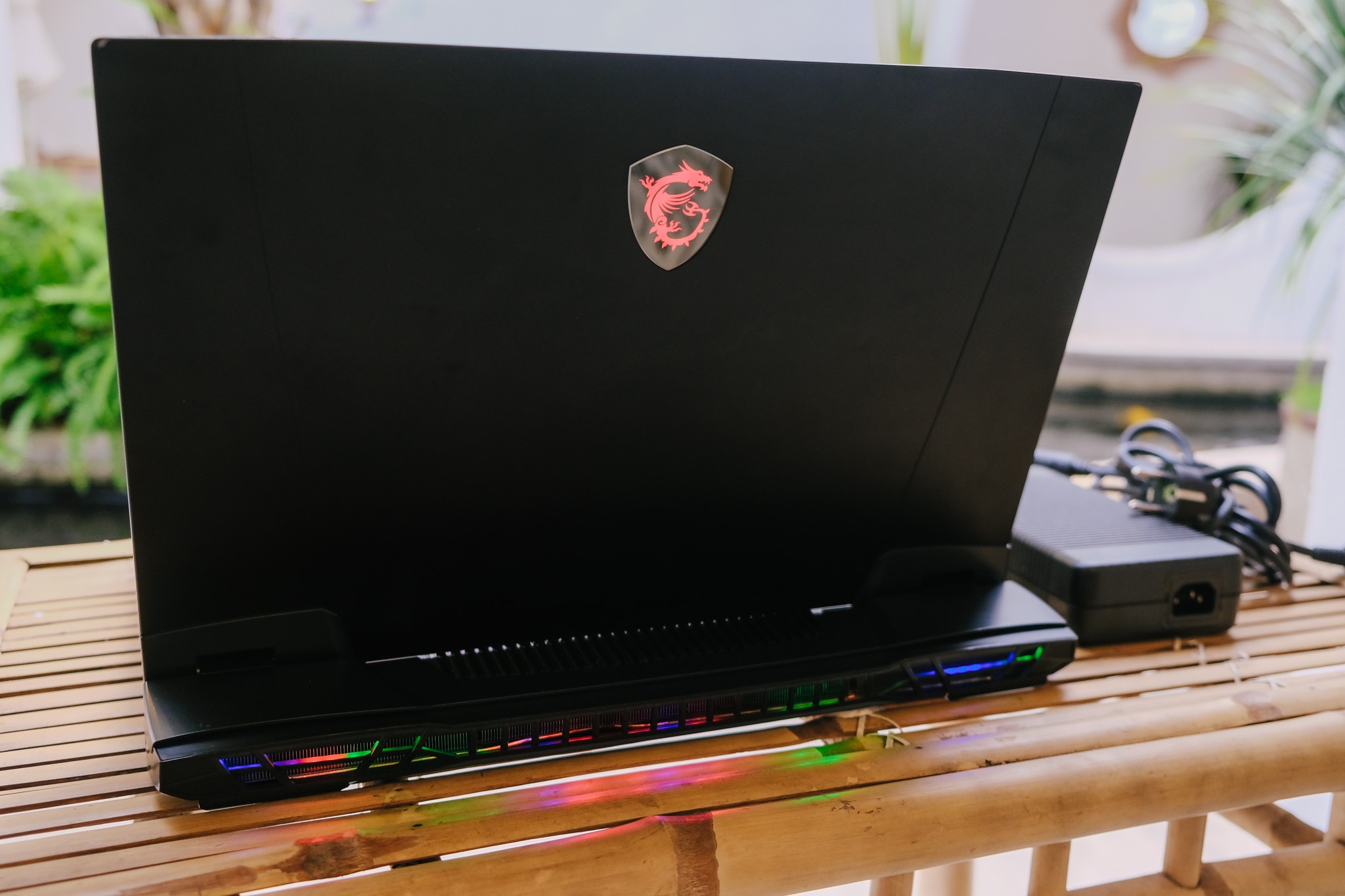 Laptop MSI GT77 anh 3