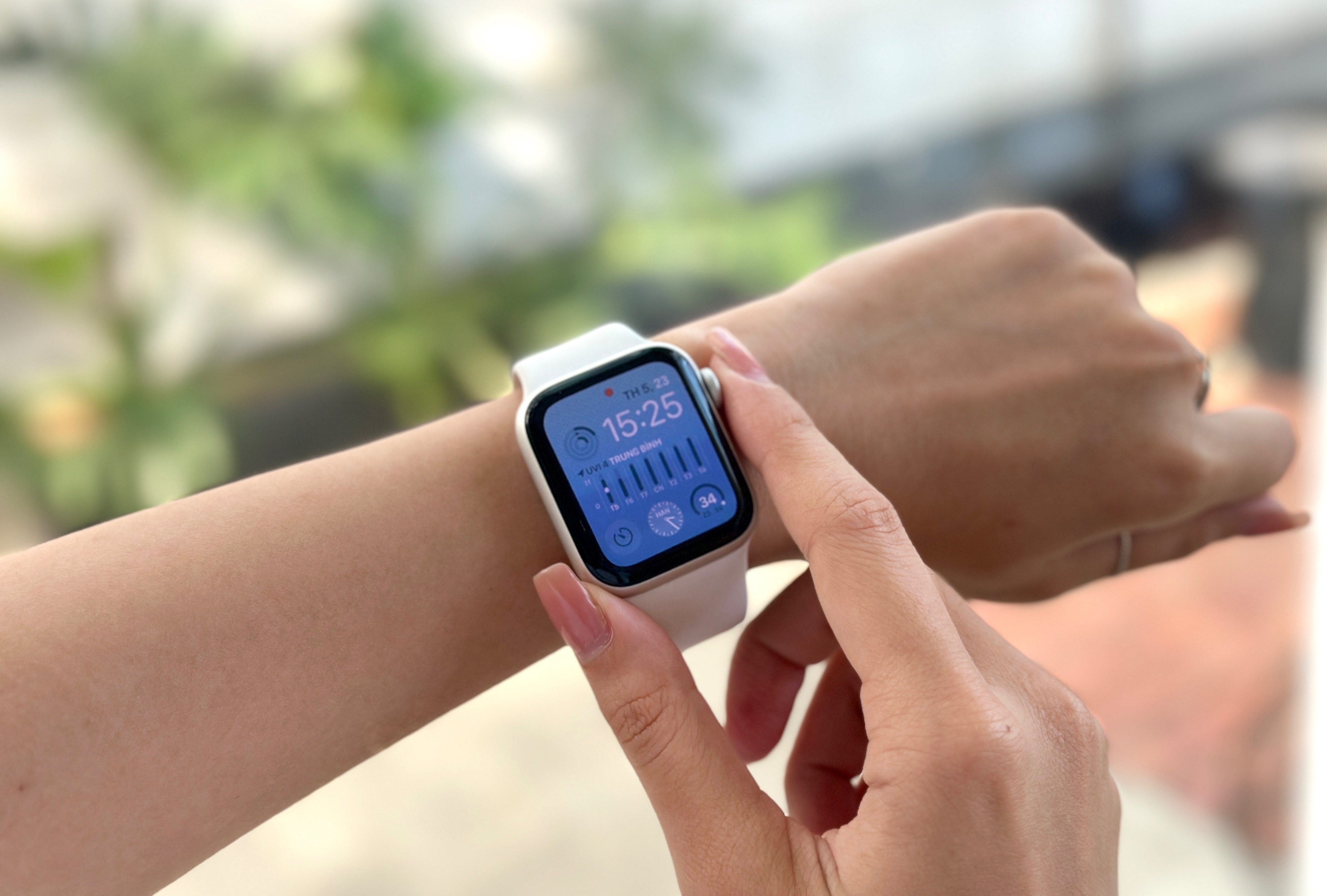 Nguoi dung Viet dang duoc mua Apple Watch gia re hinh anh