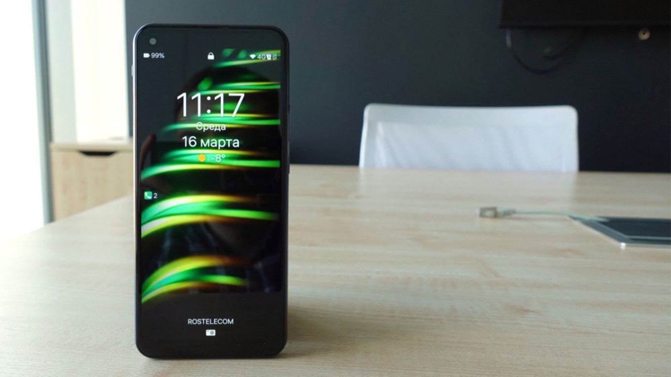 'Sat thu iPhone' cua Nga chi ban duoc 1.000 chiec hinh anh