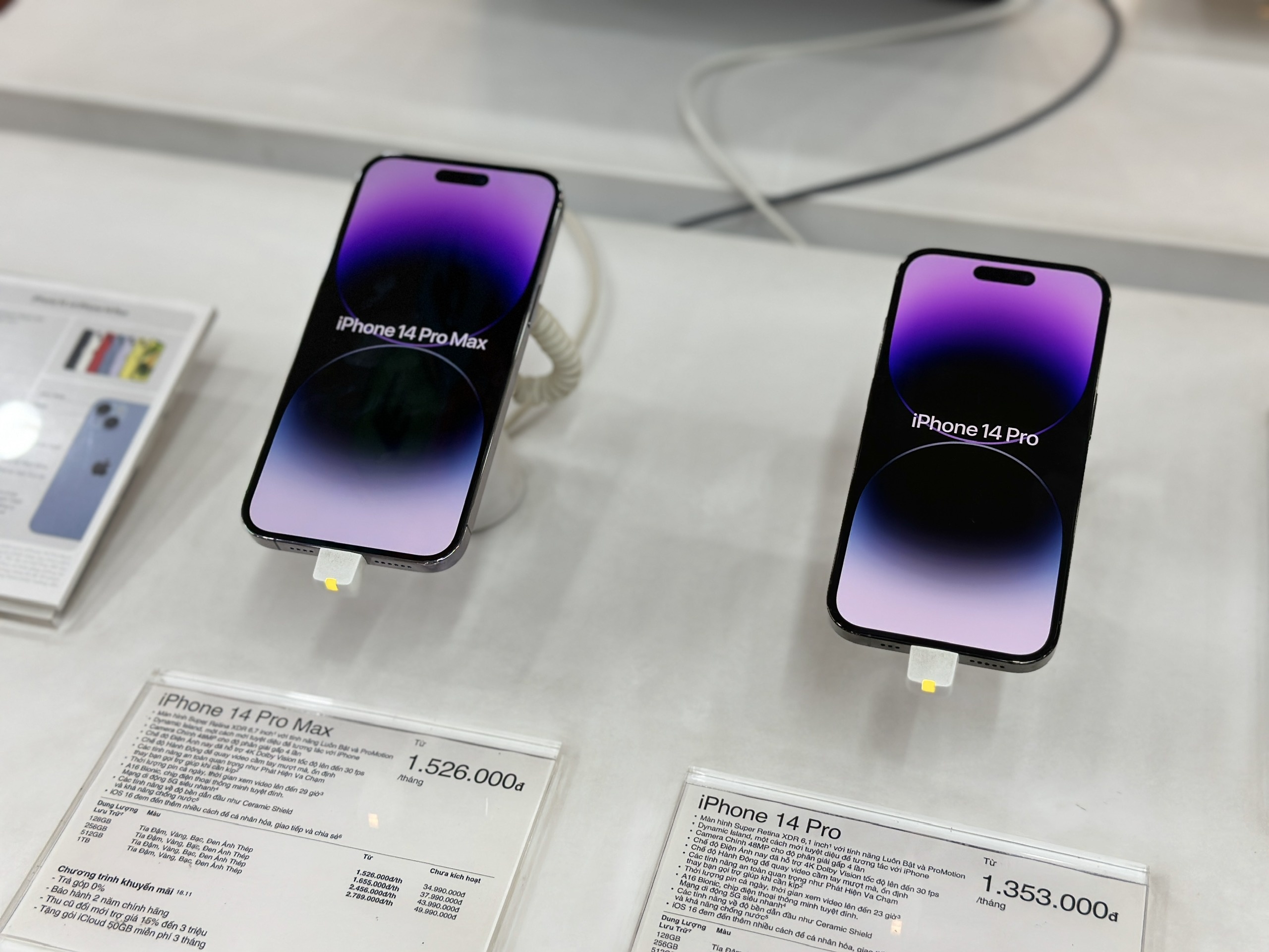 Lanh dao FPT Shop: Cuoc chien gia iPhone khong phai la bai toan hay hinh anh