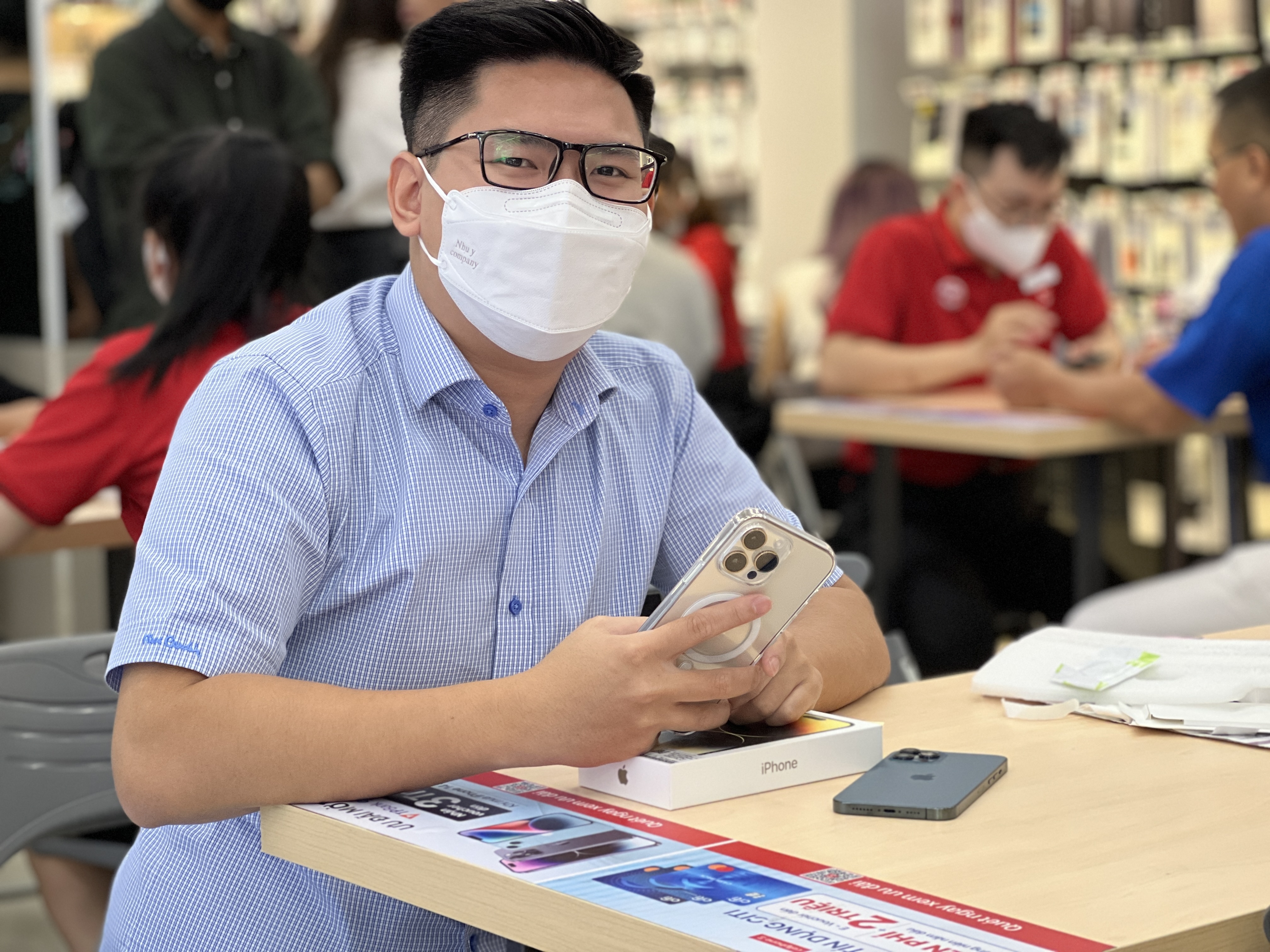 Nguoi Viet van thuoc nhom chi it cho vien thong hinh anh