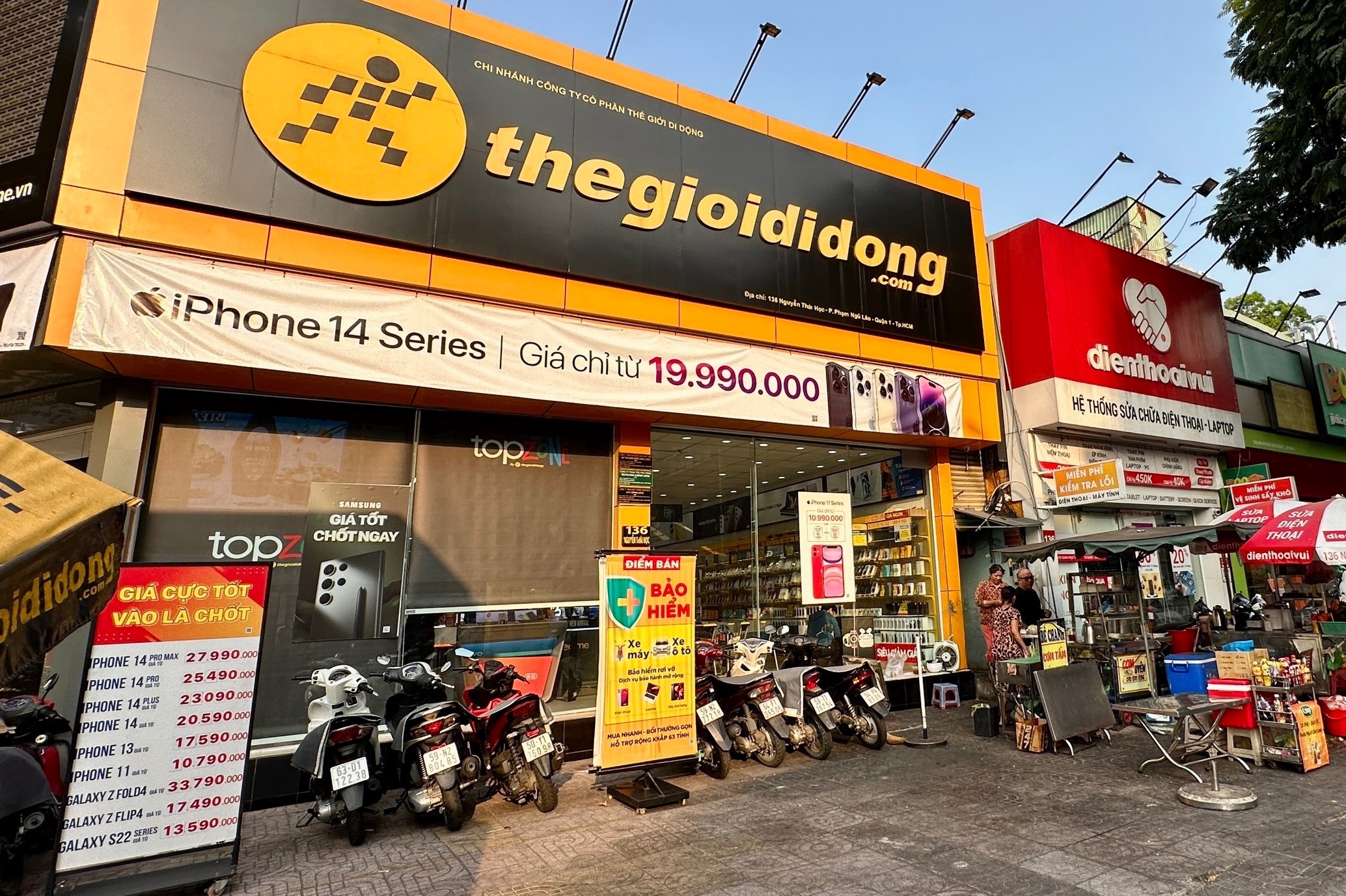 Doanh thu moi cua hang The Gioi Di Dong giam gan mot nua hinh anh