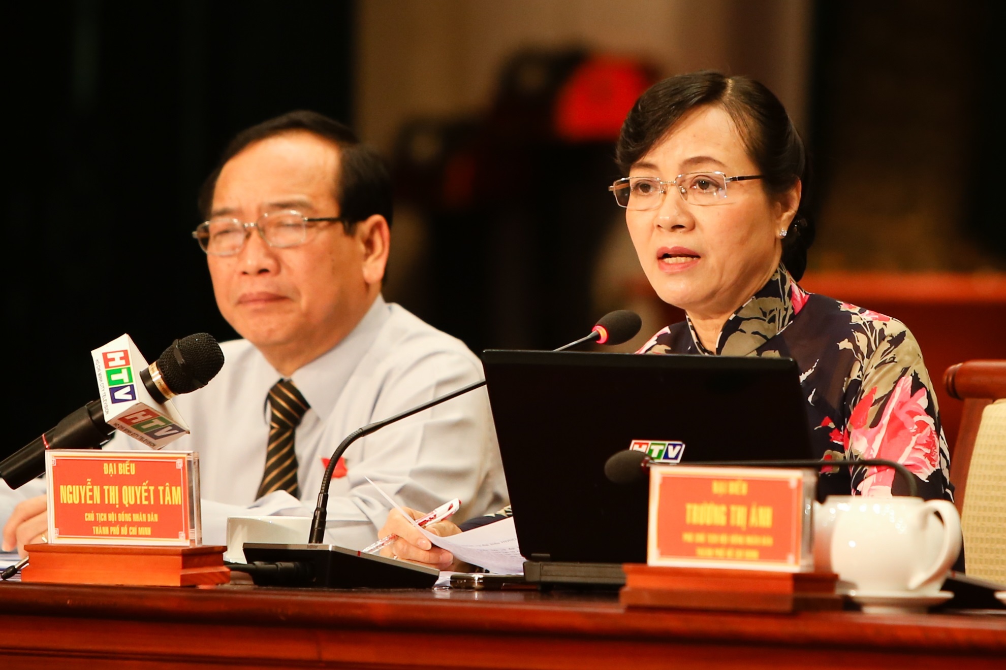 Ca quan chi 1 can bo doc duoc do an quy hoach hinh anh