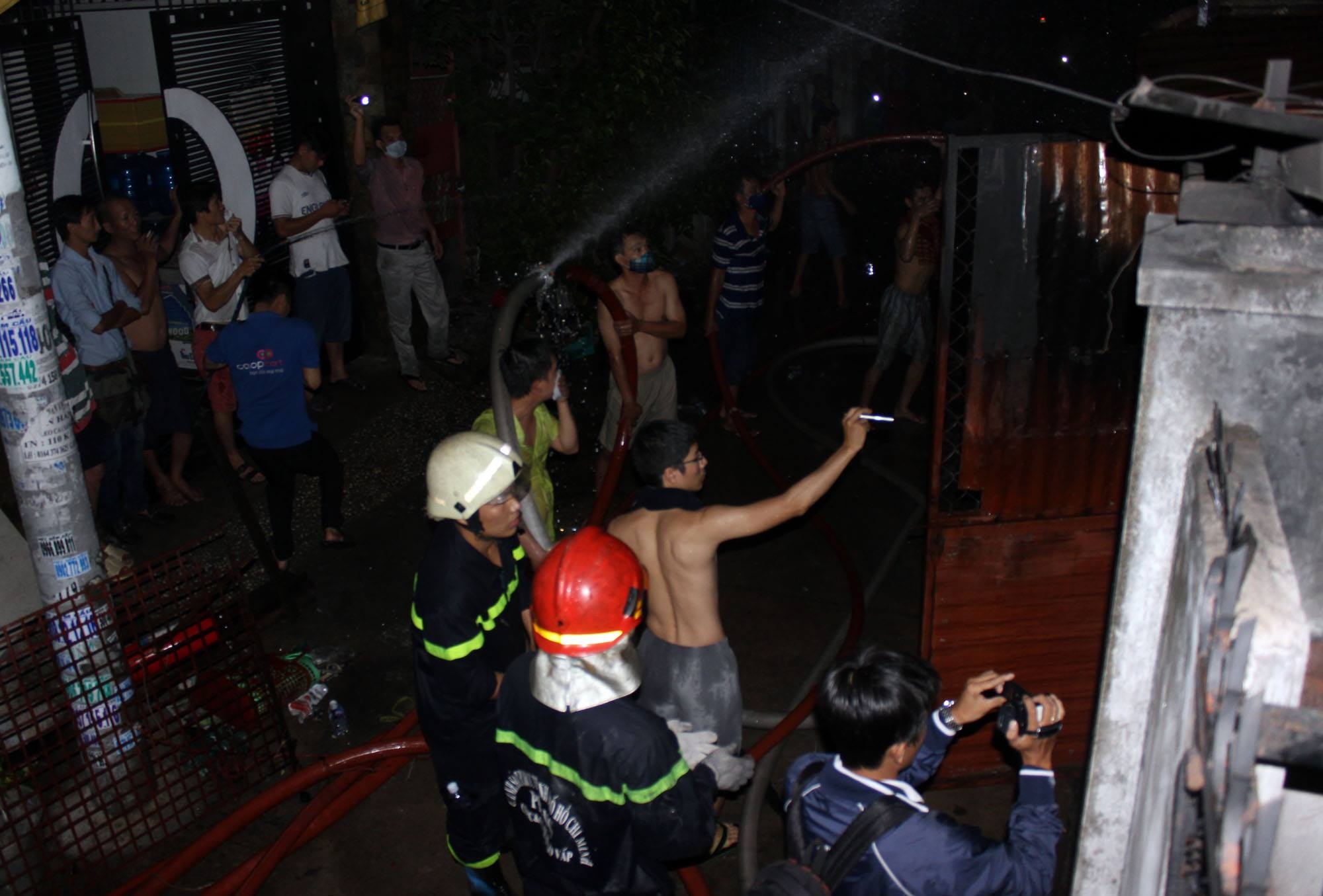 Cháy nhà ở Gò Vấp ảnh 2 Chay nha o Go Vap anh 2