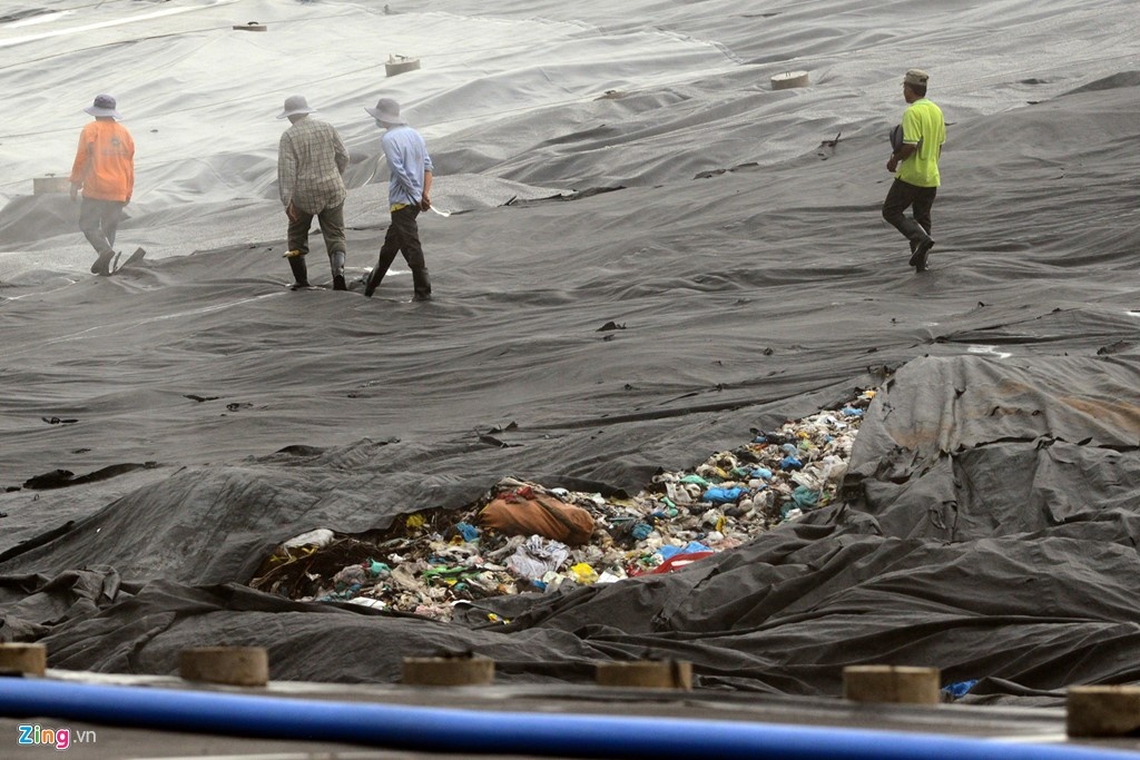 bat thuong trong xu ly rac o Da Phuoc anh 2