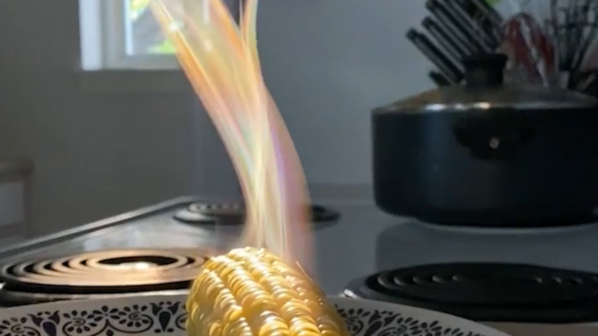 Hieu ung ky ao khi anh nang chieu qua bap ngo nghi ngut khoi hinh anh