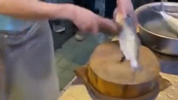 Bieu dien lam sach ca chi trong 23 giay hinh anh