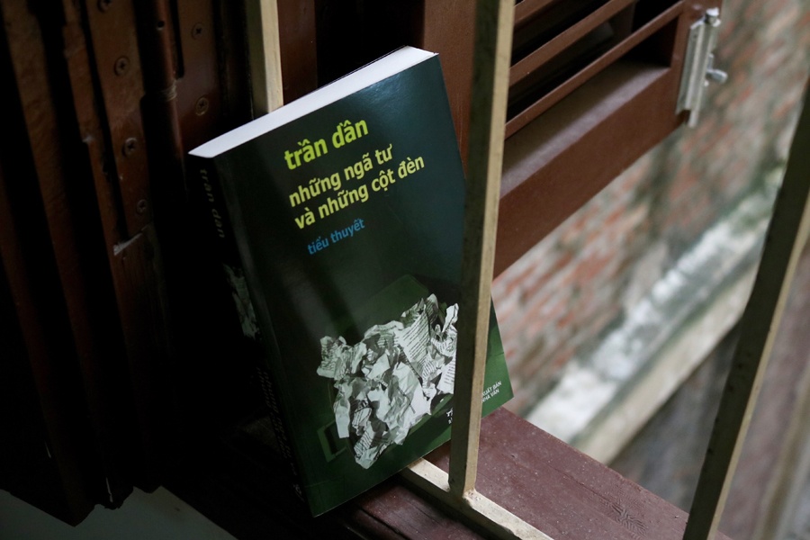 Nhung nga tu va nhung cot den,  Tran Dan anh 1