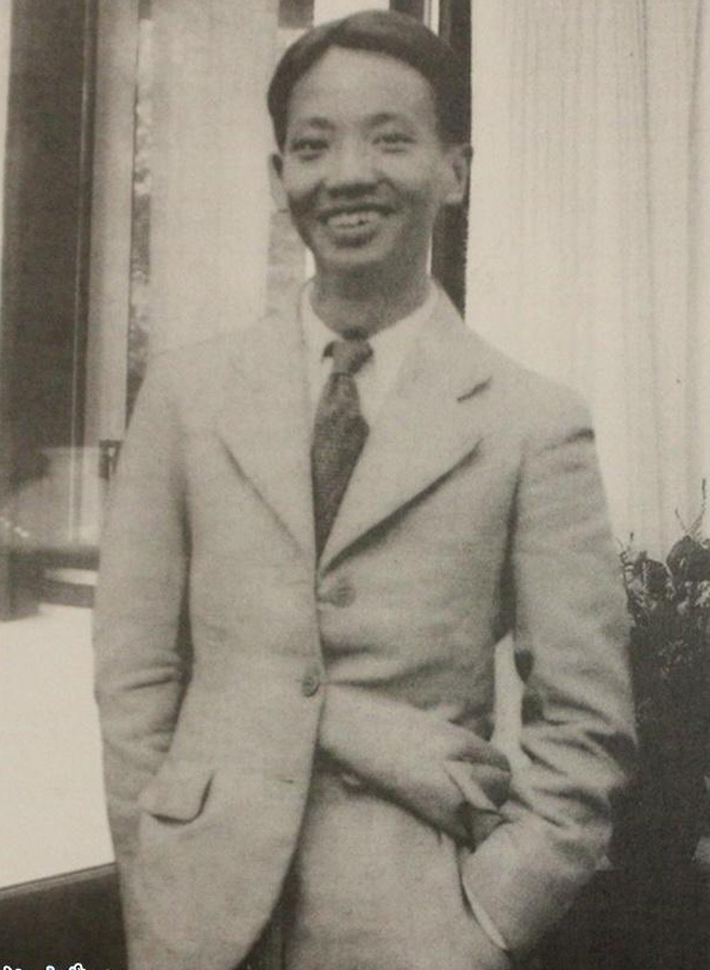 Hoa si Khang chien,  Sach nghien cuu,  To Ngoc Van anh 2