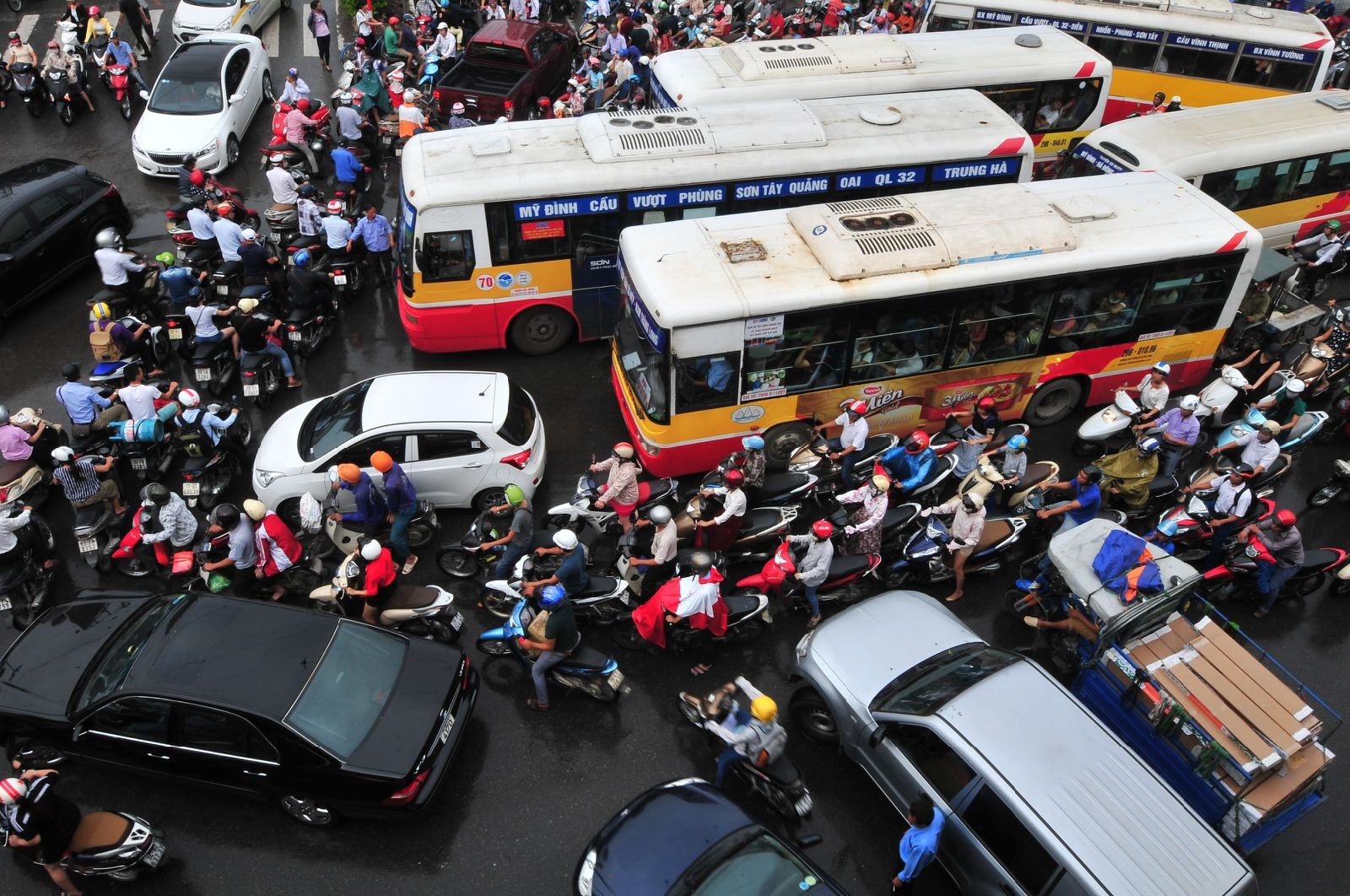 Do Hoang Dieu,  Y thuc giao thong, anh 2