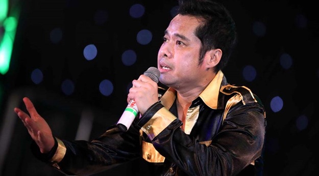 Huy danh hieu ‘giao su’ cua Ngoc Son, xu ly nguoi lien quan hinh anh