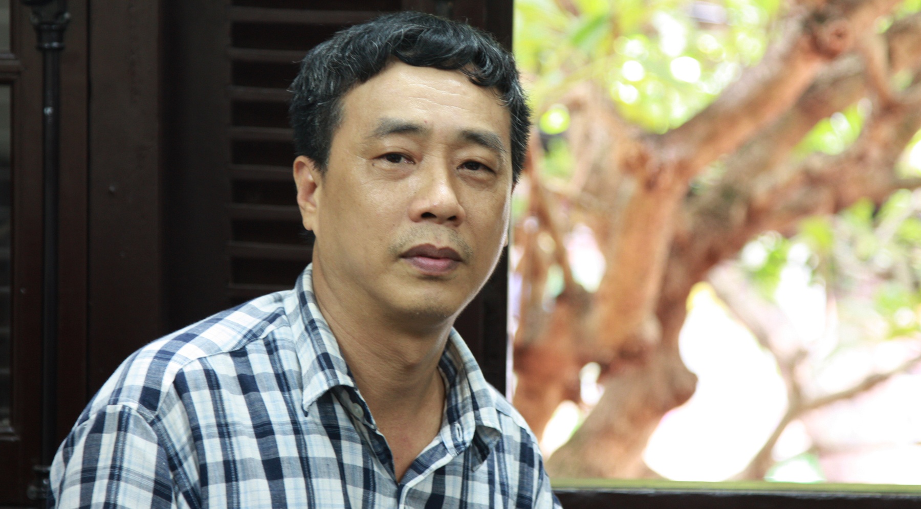 Nguyen Binh Phuong: ‘Nha van la nguoi loay hoay di tim cach ke’ hinh anh