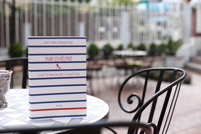 Sach thoi trang,  Coco Chanel anh 2