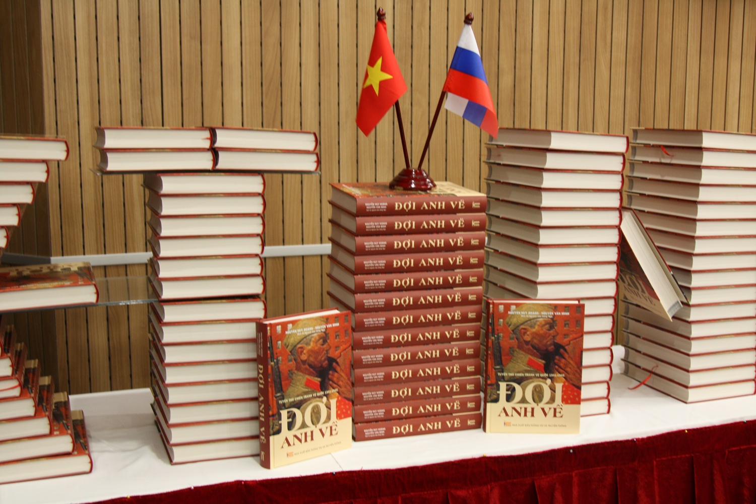 Chiến tranh Vệ quốc, Cách mạng Tháng Mười Nga, Đợi anh về ảnh 1 Chien tranh Ve quoc, Cach mang Thang Muoi Nga, Doi anh ve anh 1