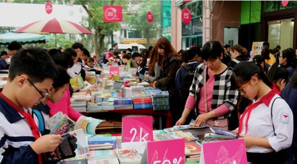 Hoi sach Mua thu 2017 huong toi chu de sach hoi nhap hinh anh