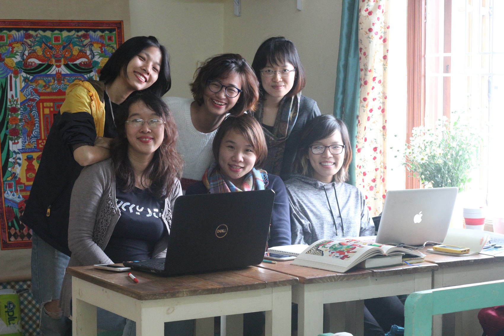 Tranh Hang Trong,  Thiet ke anh 3