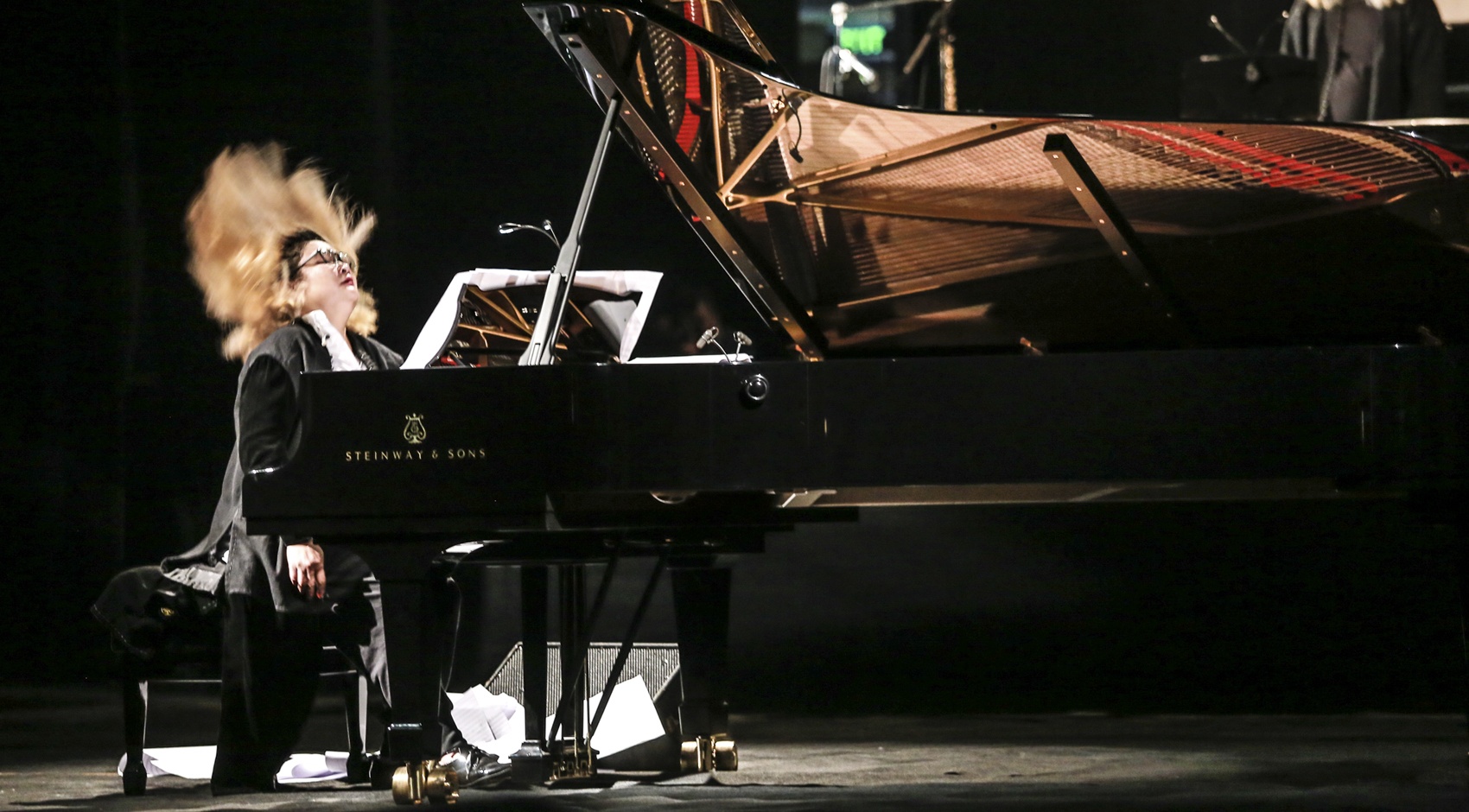 'Doc hanh' - am nhac co the chi can mot lan duoc cat tieng hinh anh