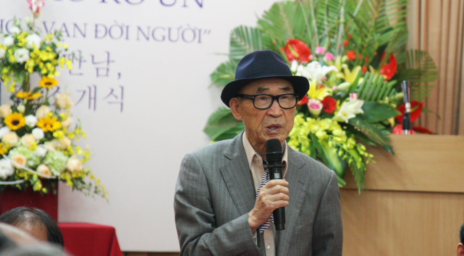 Nobel Van hoc,  Nha tho anh 1