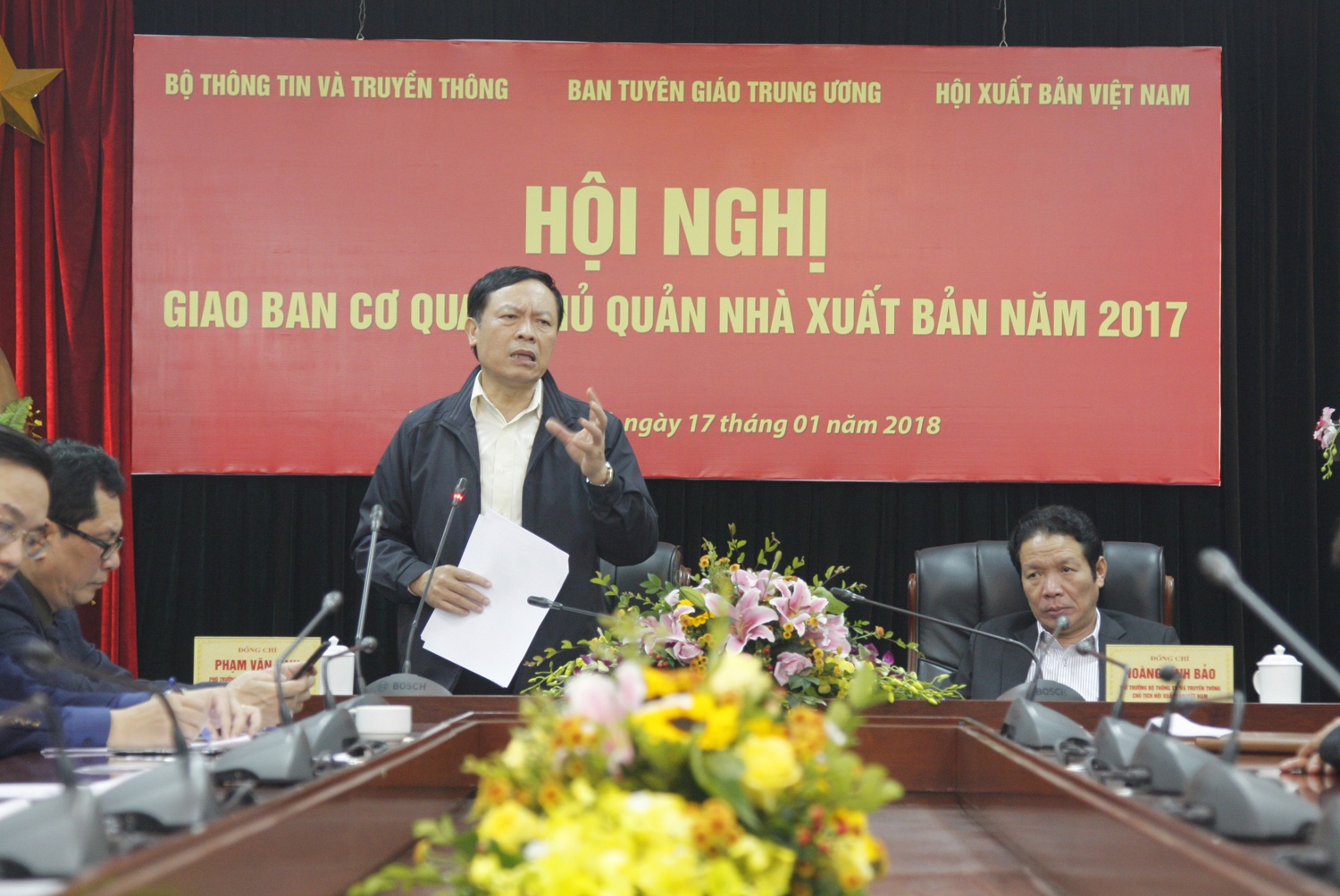 Nhieu nha xuat ban no dong anh 1