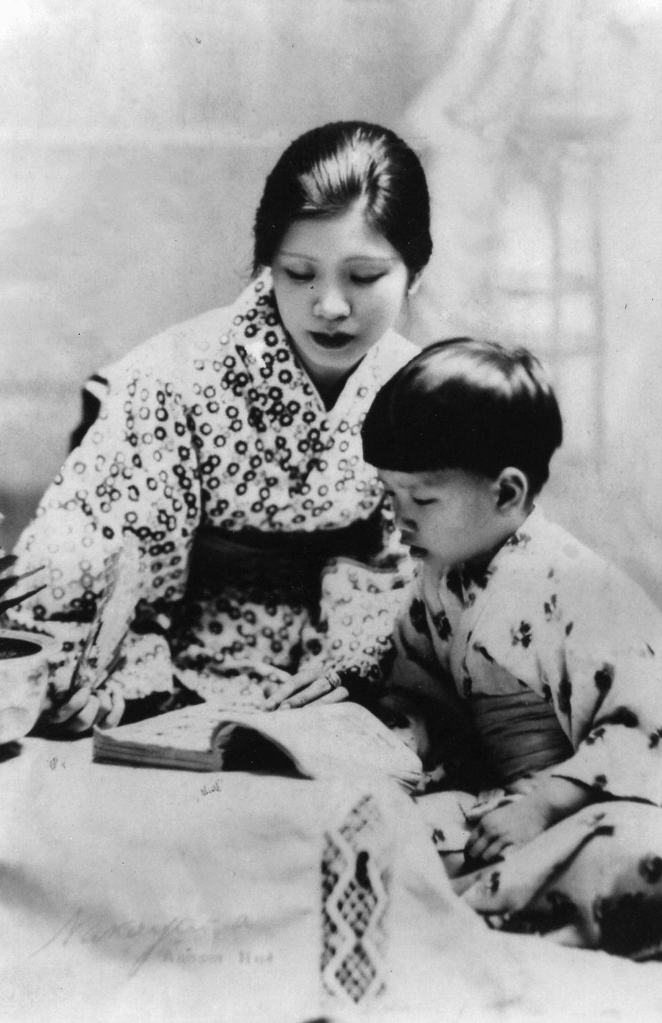 Chuyen doi nha su hoc Tran Huy Lieu anh 2