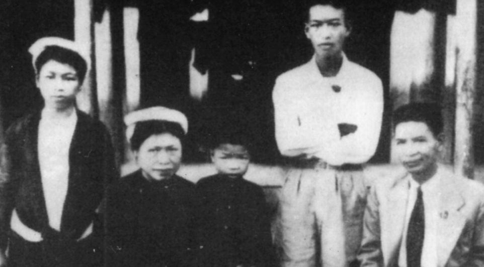 Chuyen nha su hoc Tran Huy Lieu co hai ba vo ruoi hinh anh