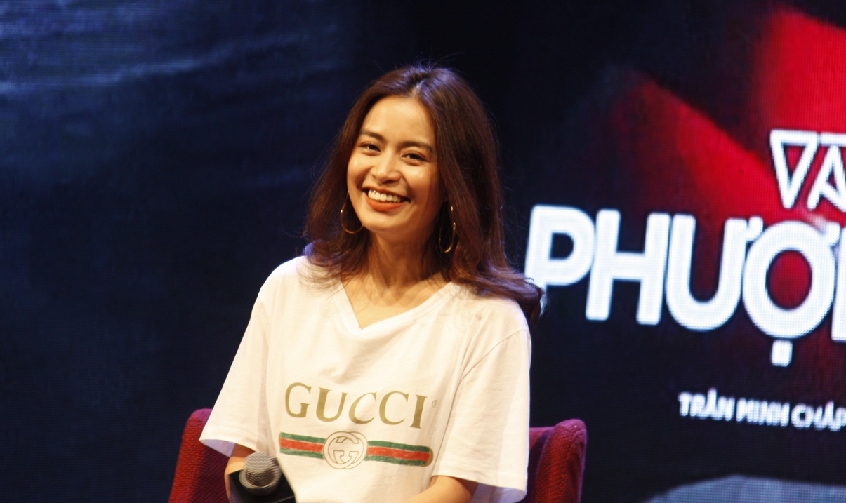 Vàng Anh, Hoàng Thùy Linh, Tự truyện ảnh 1 Vang Anh, Hoang Thuy Linh, Tu truyen anh 1