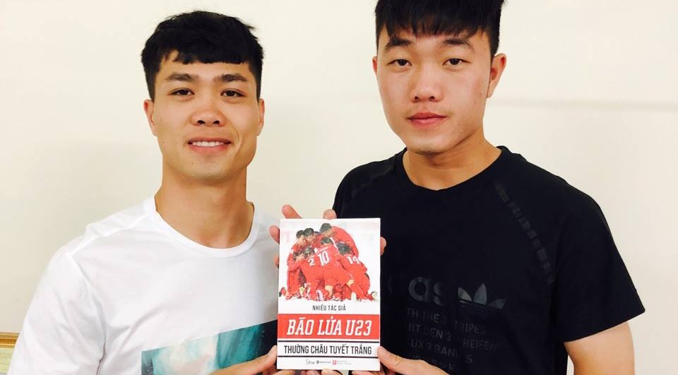 Sach ve doi tuyen U23 chua ra mat da tai ban so luong lon hinh anh