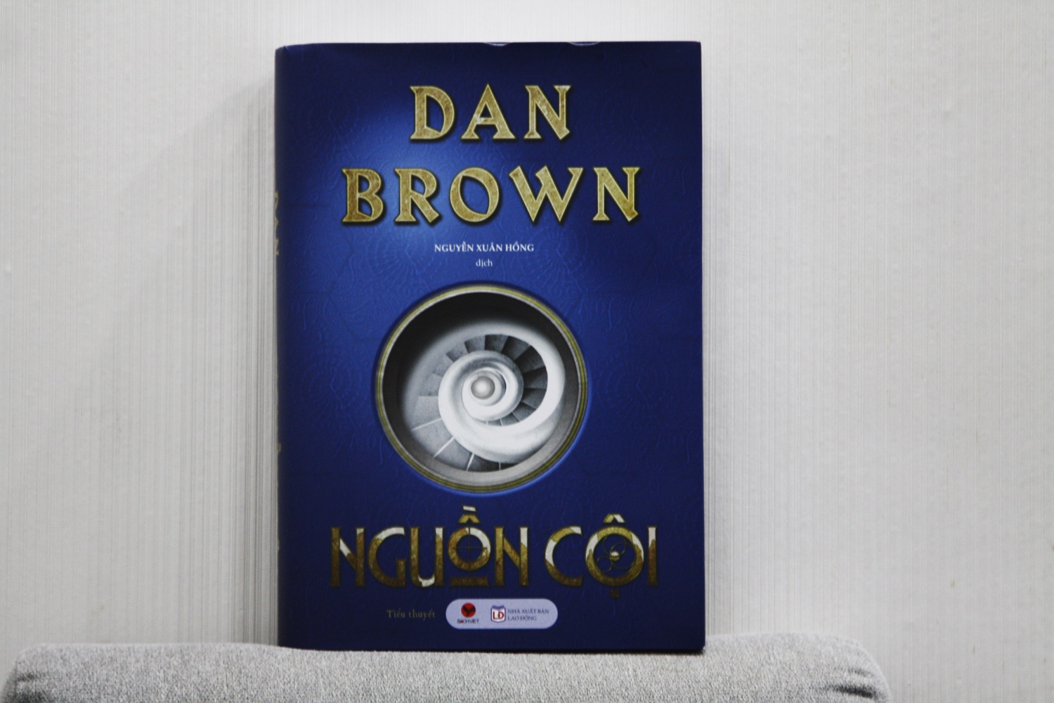 Tiểu thuyết Nguồn cội tiên đoán tương lai nhân loại ảnh 2 Tieu thuyet Nguon coi tien doan tuong lai nhan loai anh 2