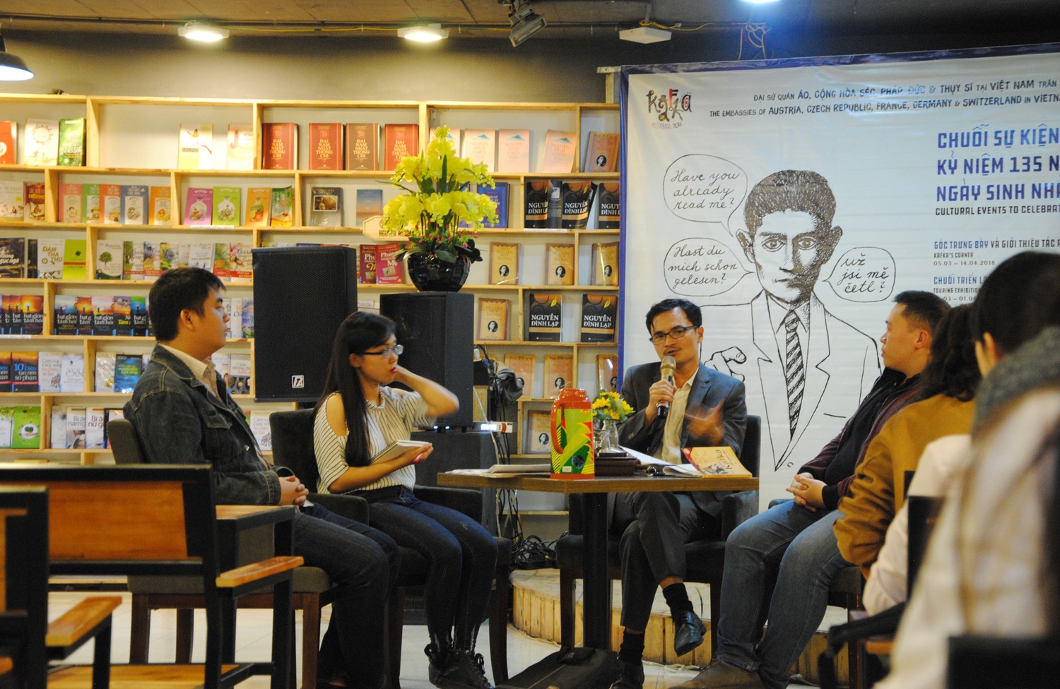 Kafka - cuoc doi nghich di nhu van chuong anh 1