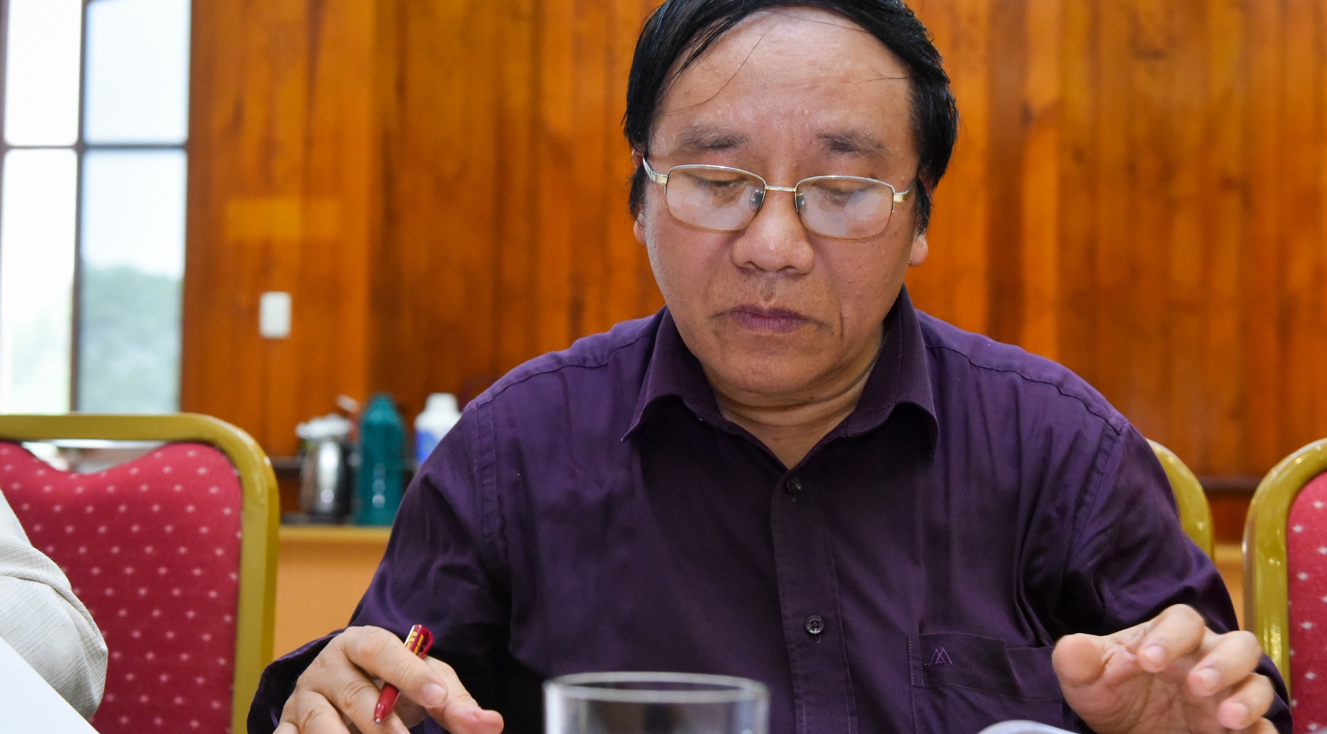 Thanh vien Hoi dong Giai thuong Sach Quoc gia noi ve giai hinh anh