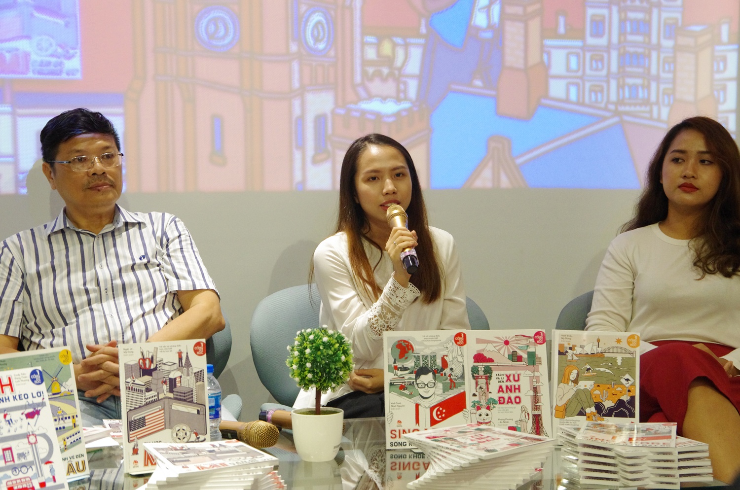 Ra mat bo sach Cong du hoc anh 2