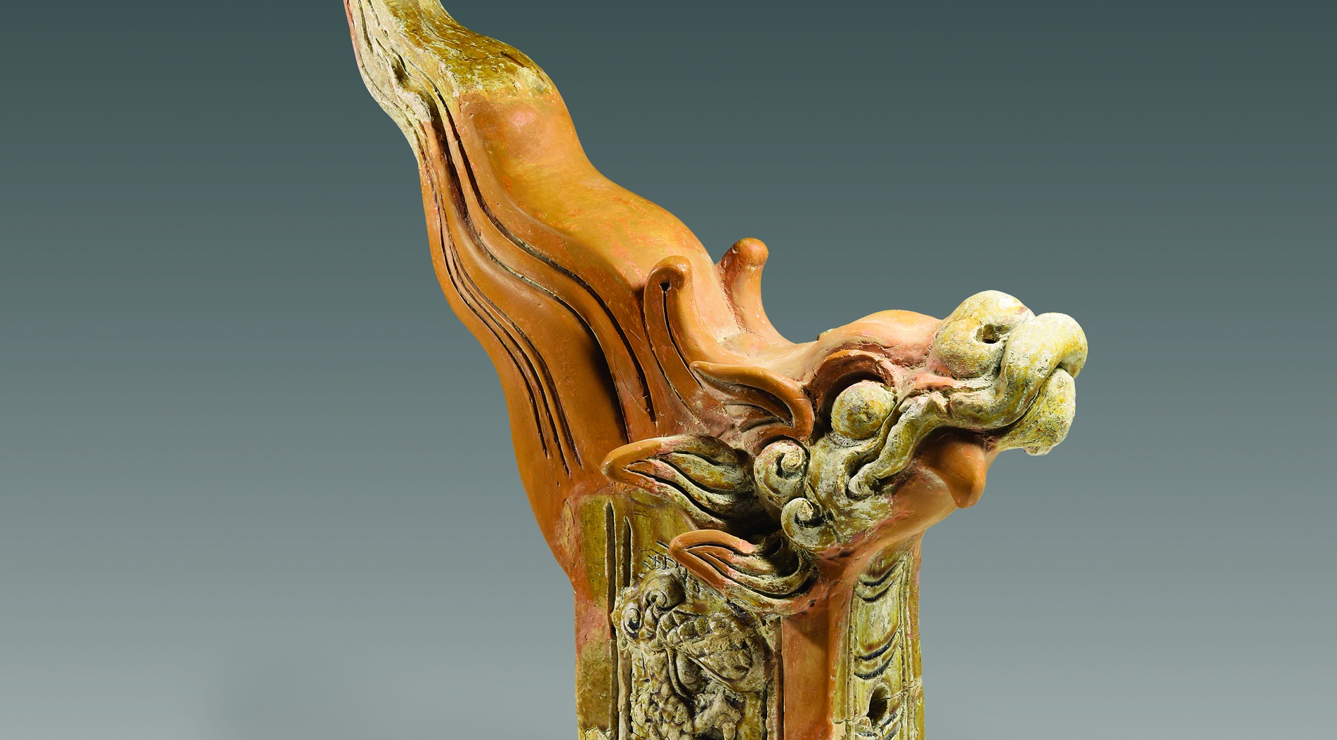 'Cac di vat cho thay ve dep trang le cua hoang cung Thang Long' hinh anh