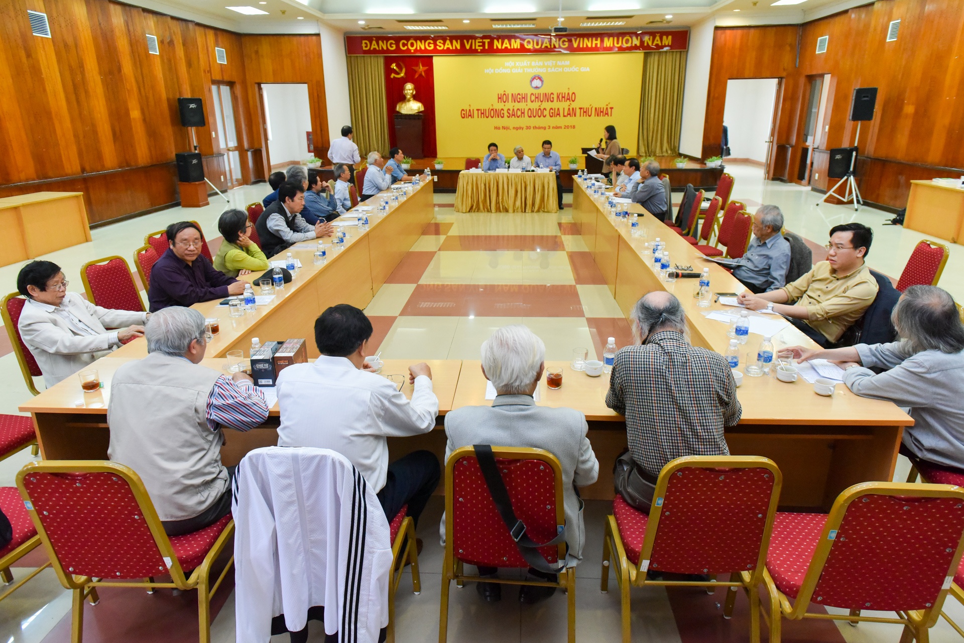 Giải thưởng Sách Quốc gia ảnh 3 Giai thuong Sach Quoc gia anh 3