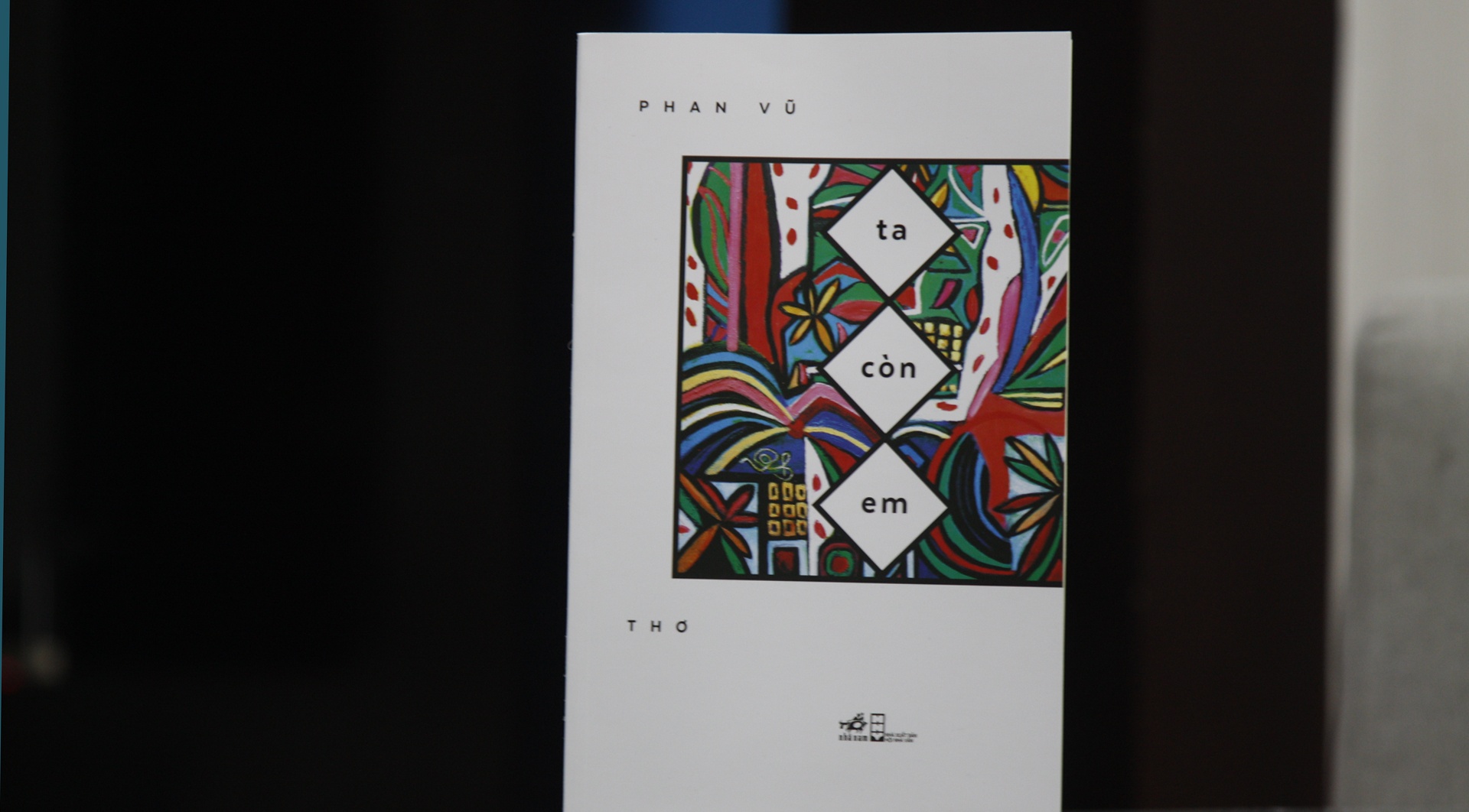 Tuyen tho cua tac gia 'Em oi! Ha Noi pho' ra mat hinh anh