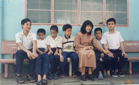 Giam doc thu vien Huong Duong qua doi anh 2