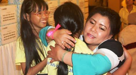 Giam doc thu vien sach noi Huong Duong bat ngo qua doi hinh anh