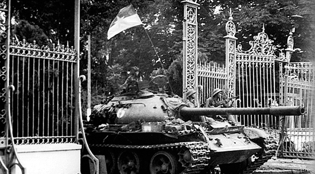 Ky uc ve buoi chieu ngay 30/4/1975 lich su trong Dinh Doc Lap hinh anh