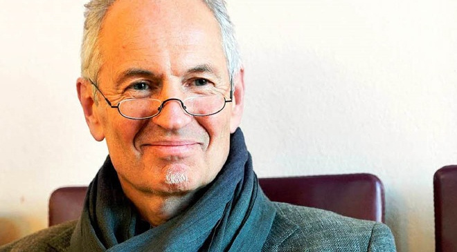 Tac gia ‘Thoi nang lim’ toi Viet Nam giao luu cung doc gia hinh anh