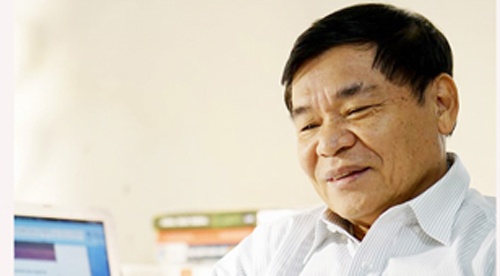 Nha van Nguyen Truong doat giai nhat cuoc thi truyen ngan bao Van nghe hinh anh