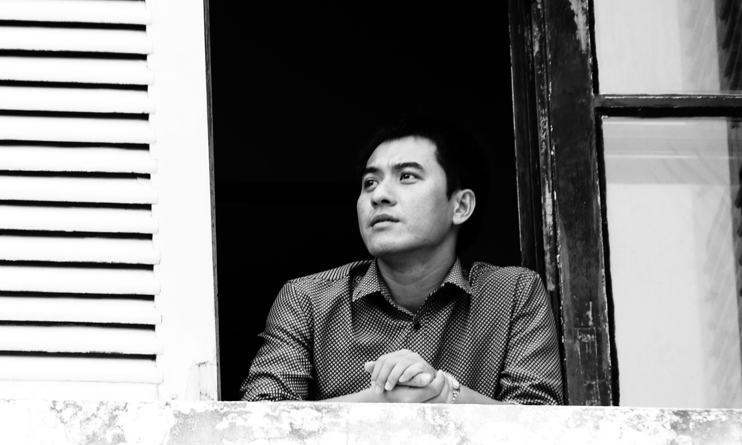 Sach Nhu canh chim trong mat chan troi anh 2