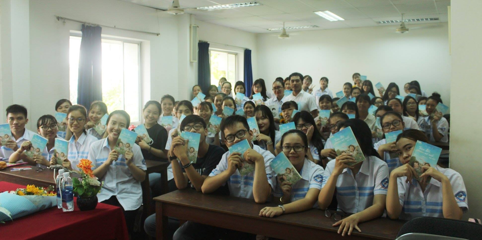 Van Thanh Le noi ve viec nha van doc sach anh 3