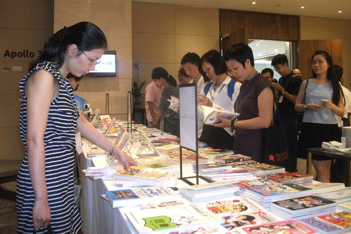 Hoi sach Mini Book Fair Viet Nam - Nhat Ban anh 1