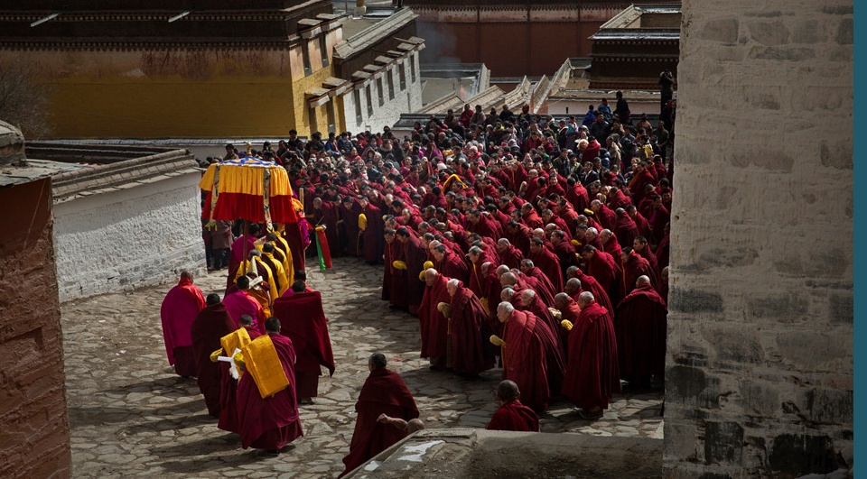 Kham pha nhung huyen bi cua Tay Tang va nghe thuat sinh tu hinh anh